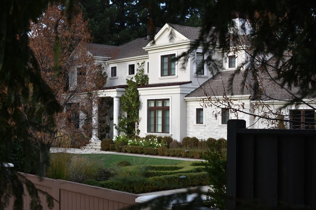 celebrity luxury home exterior